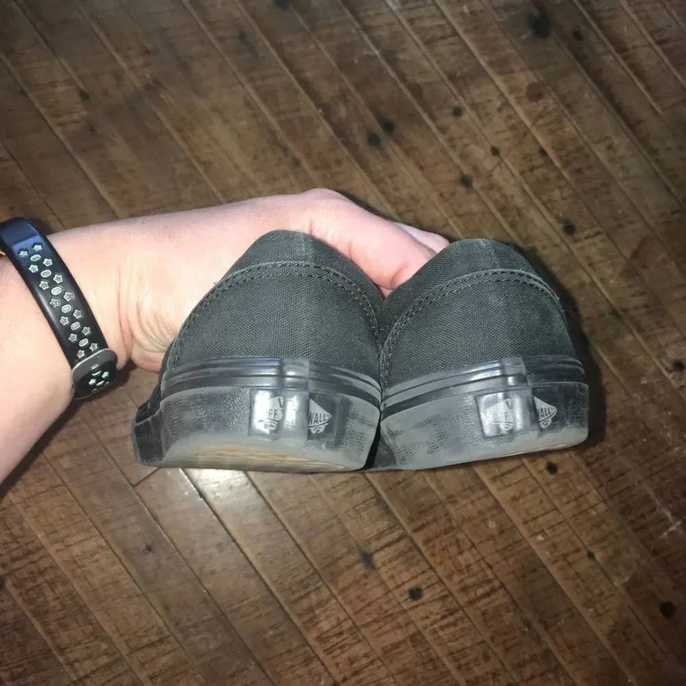 Solid youth Vans, size 4